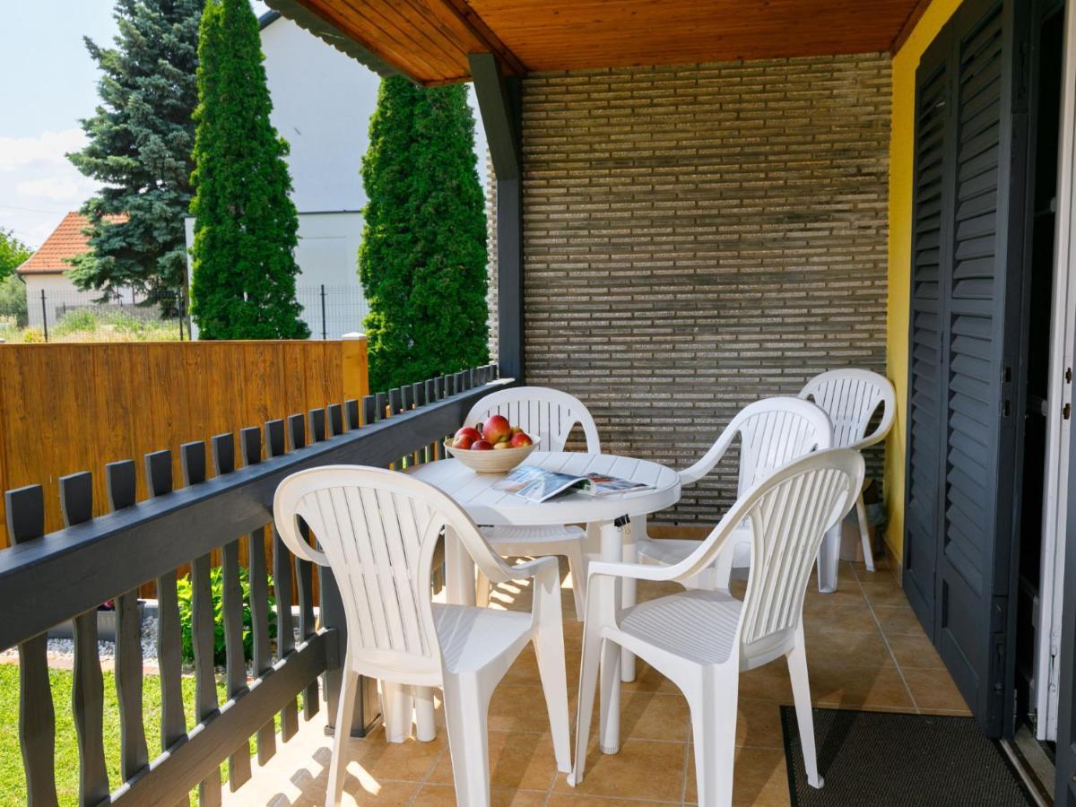 Holiday Home Hibiscus By Interhome บาลาตอนเคเรสตูร์ ภายนอก รูปภาพ