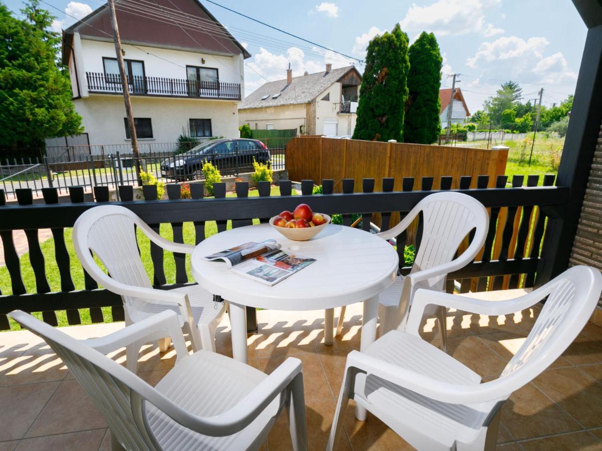 Holiday Home Hibiscus By Interhome บาลาตอนเคเรสตูร์ ภายนอก รูปภาพ